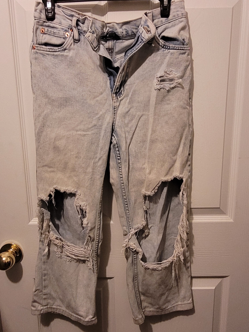 Aeropostale Light Wash Distressed Straight Jeans